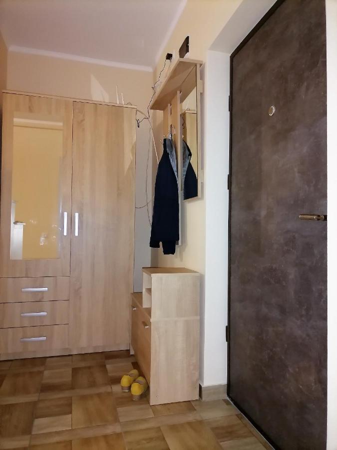 Apartament Nyx ฟลอเรชติ ภายนอก รูปภาพ