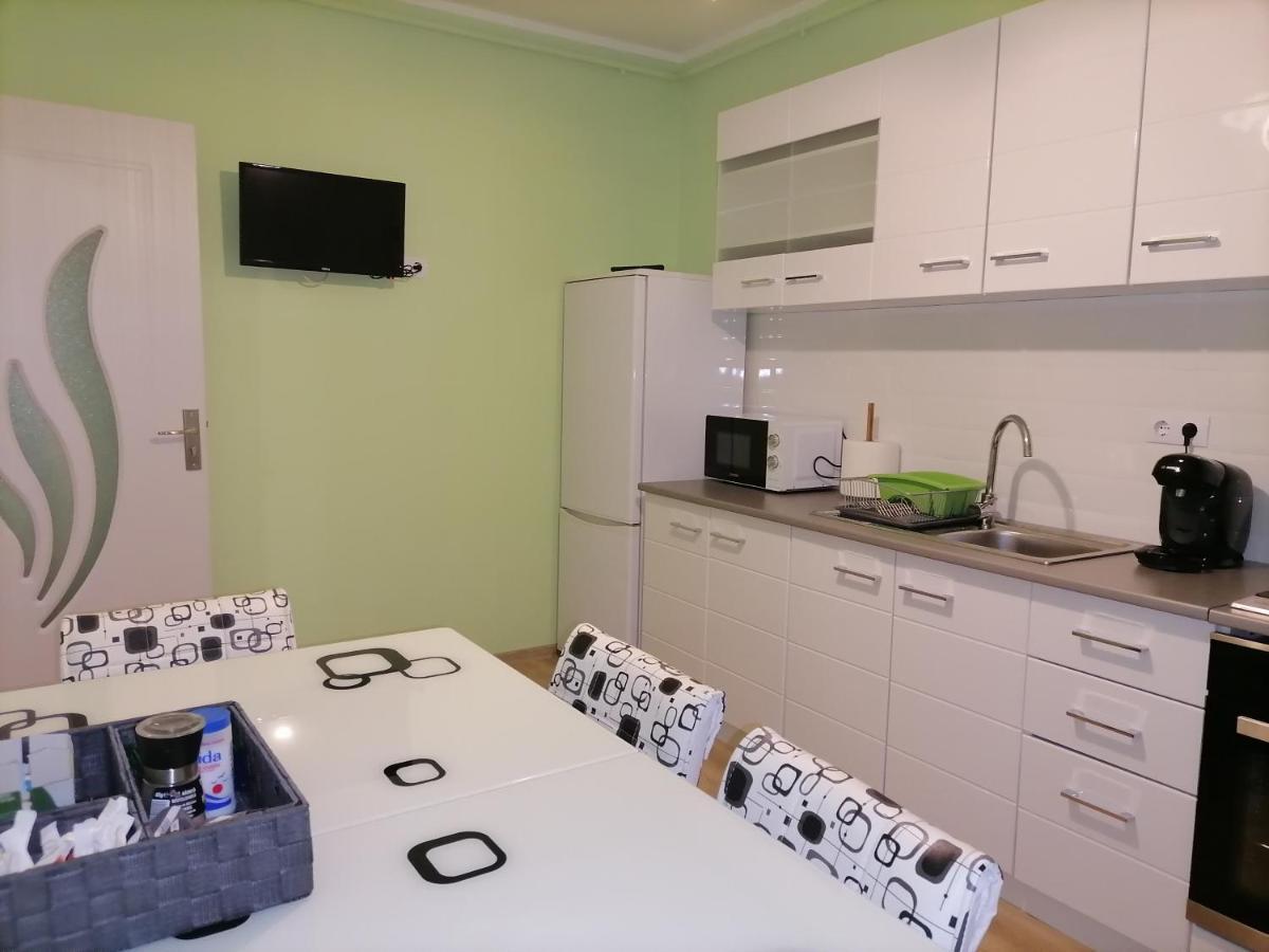 Apartament Nyx ฟลอเรชติ ภายนอก รูปภาพ